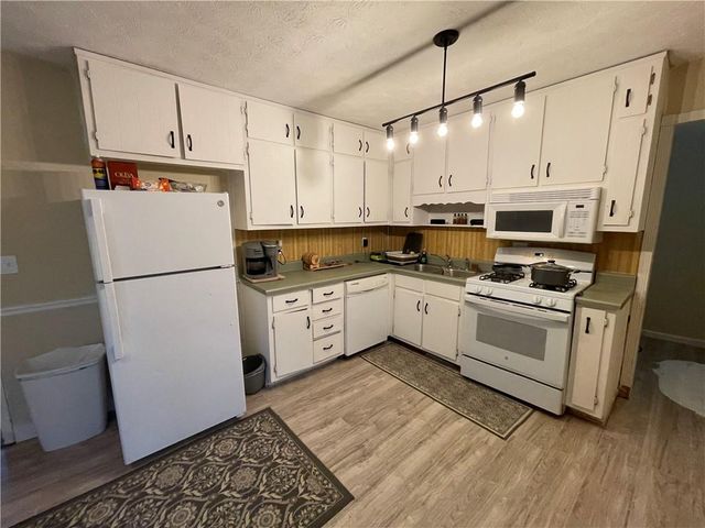 1698 Stag NW Court, Conyers, GA 30012