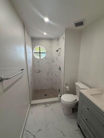 9021 W Sunrise Blvd 9021, Plantation, FL 33322