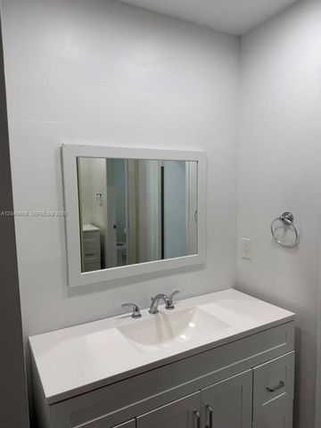 9021 W Sunrise Blvd 9021, Plantation, FL 33322