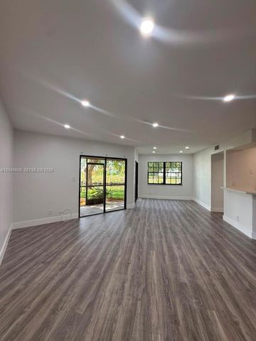 9021 W Sunrise Blvd 9021, Plantation, FL 33322