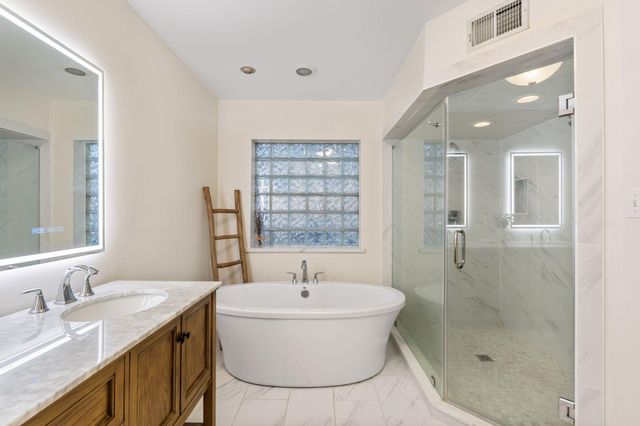 10738 Cedar Creek Drive, Houston, TX 77042