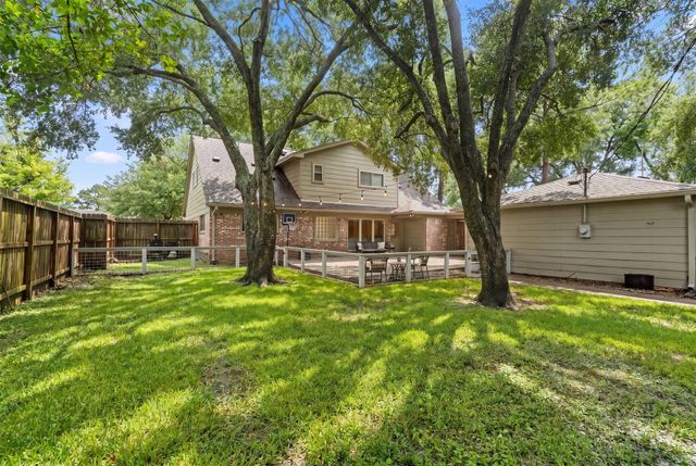 10738 Cedar Creek Drive, Houston, TX 77042