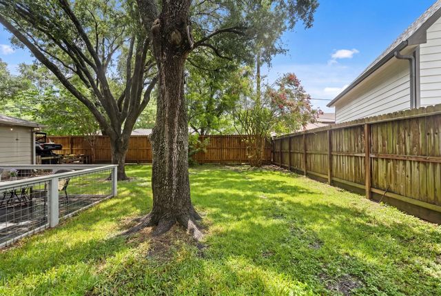 10738 Cedar Creek Drive, Houston, TX 77042