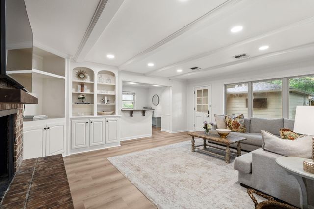 10738 Cedar Creek Drive, Houston, TX 77042