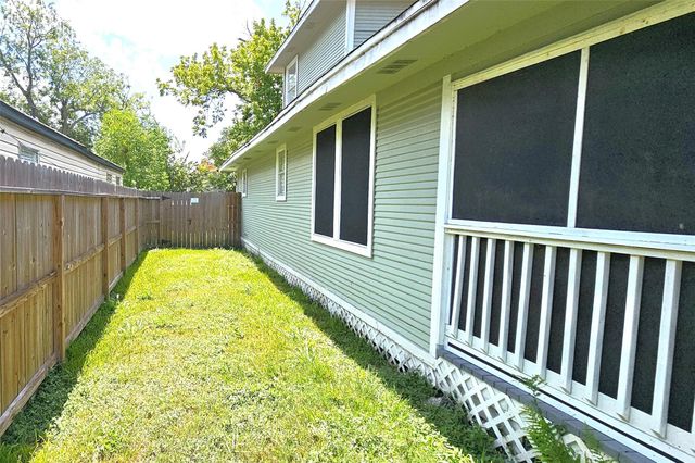 219A Texas Avenue, Bacliff, TX 77518