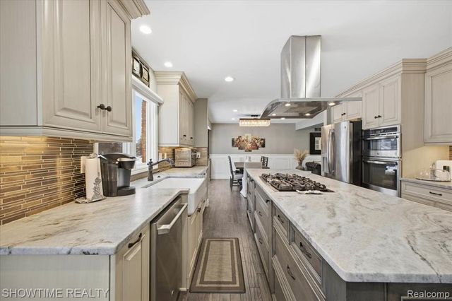 4157 Springbrook Drive, Sterling Heights, MI 48314