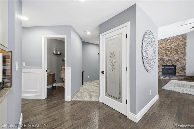 4157 Springbrook Drive, Sterling Heights, MI 48314