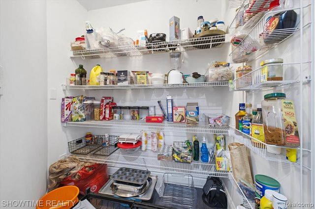 4157 Springbrook Drive, Sterling Heights, MI 48314