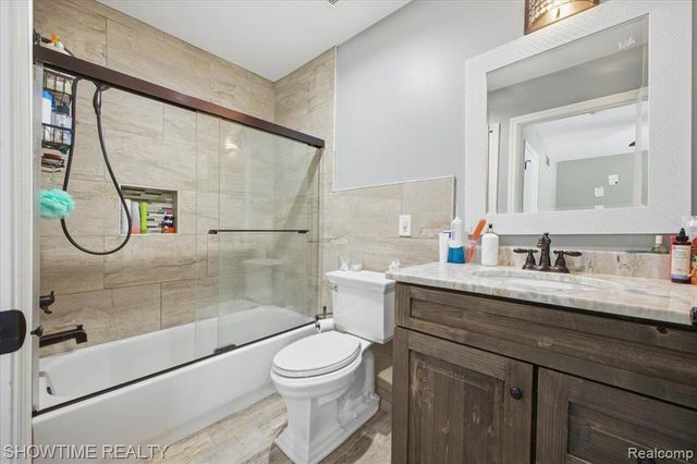 4157 Springbrook Drive, Sterling Heights, MI 48314