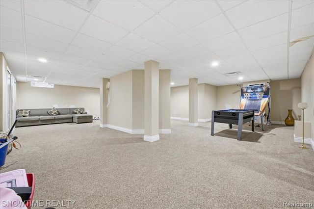 4157 Springbrook Drive, Sterling Heights, MI 48314