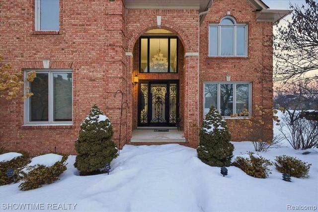 4157 Springbrook Drive, Sterling Heights, MI 48314