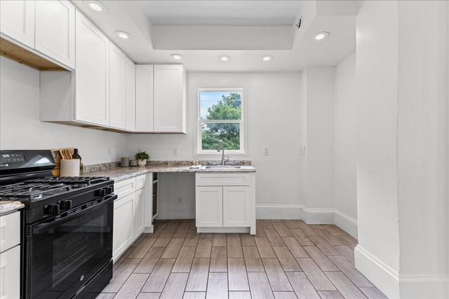 204 Orange Street, Jackson, MI 49202