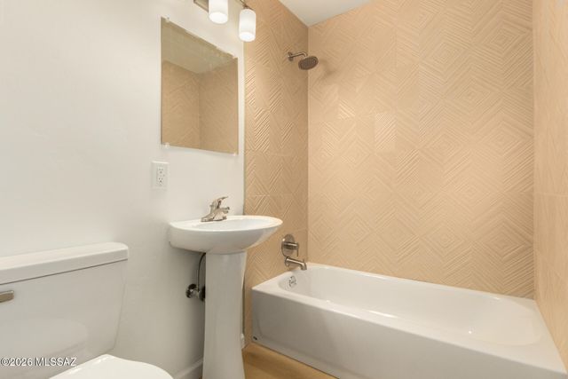 718 N Benton Avenue, Tucson, AZ 85711