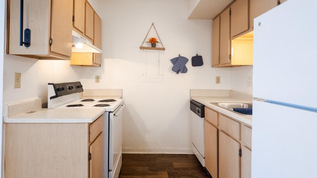 2494 Etiwan Avenue 9d, Charleston, SC 29414