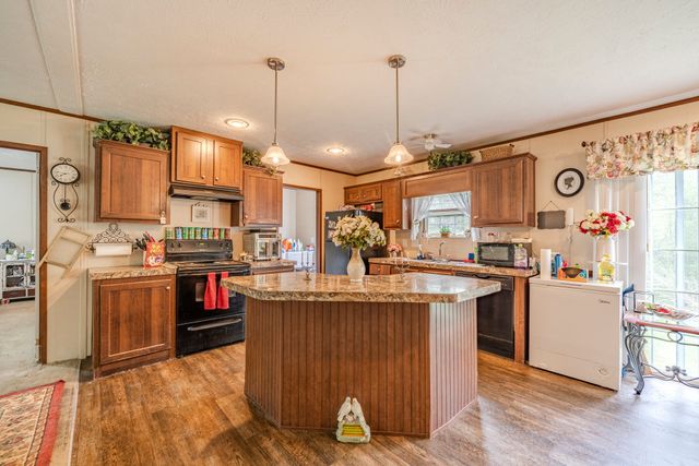 4242 Upper Factory Creek Rd, Waynesboro, TN 38485