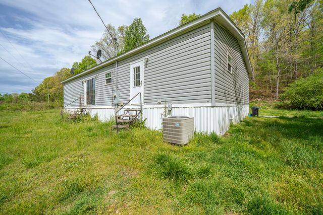 4242 Upper Factory Creek Rd, Waynesboro, TN 38485