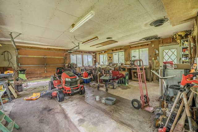 4242 Upper Factory Creek Rd, Waynesboro, TN 38485