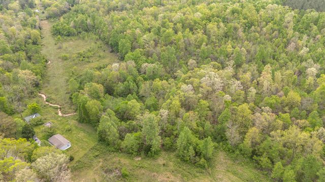 4242 Upper Factory Creek Rd, Waynesboro, TN 38485