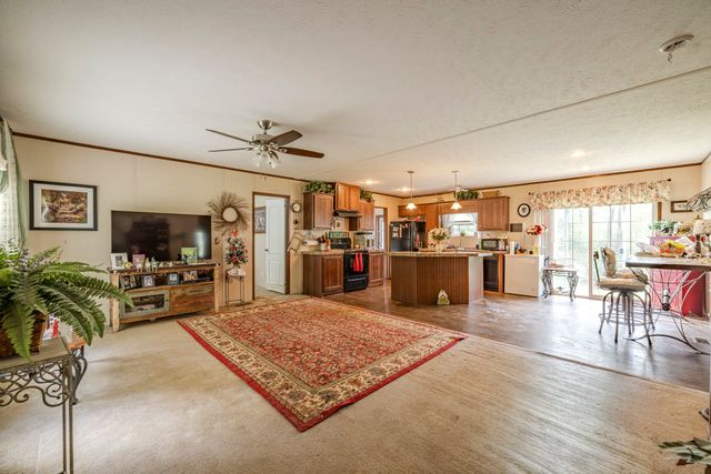 4242 Upper Factory Creek Rd, Waynesboro, TN 38485