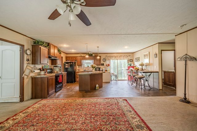 4242 Upper Factory Creek Rd, Waynesboro, TN 38485