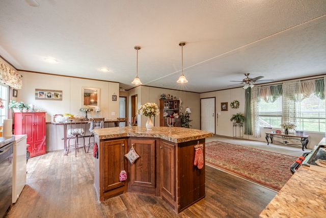 4242 Upper Factory Creek Rd, Waynesboro, TN 38485