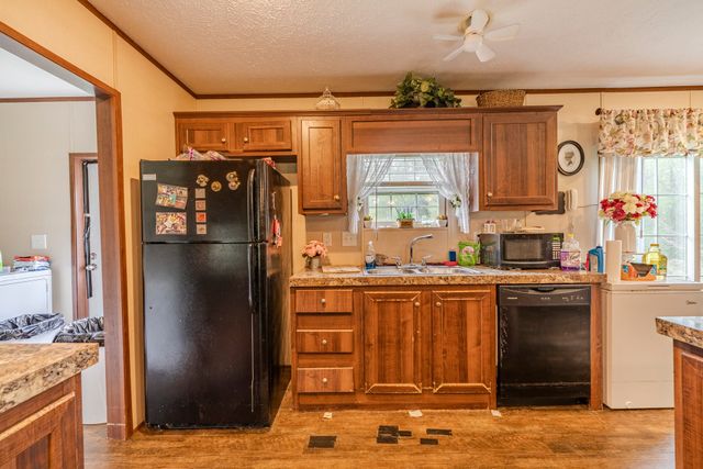 4242 Upper Factory Creek Rd, Waynesboro, TN 38485