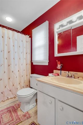 1913 Raintree Dr, Henrico, VA 23238