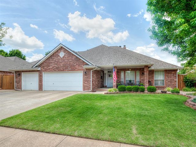 204 Castle Rock Road, Yukon, OK 73099