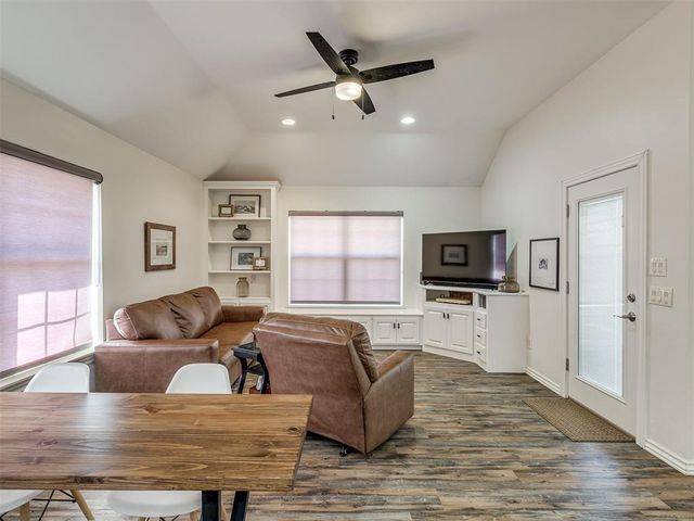 204 Castle Rock Road, Yukon, OK 73099