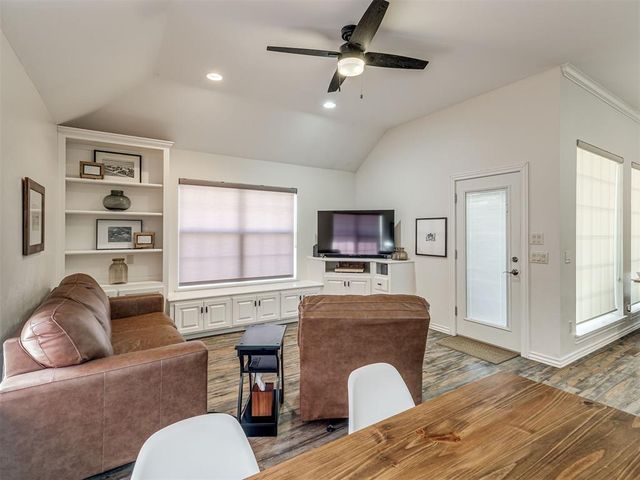 204 Castle Rock Road, Yukon, OK 73099