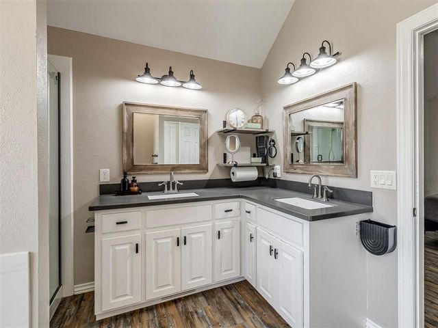 204 Castle Rock Road, Yukon, OK 73099