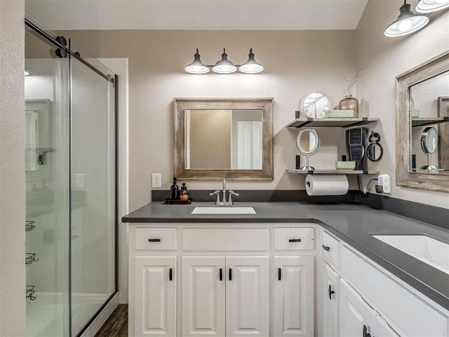 204 Castle Rock Road, Yukon, OK 73099
