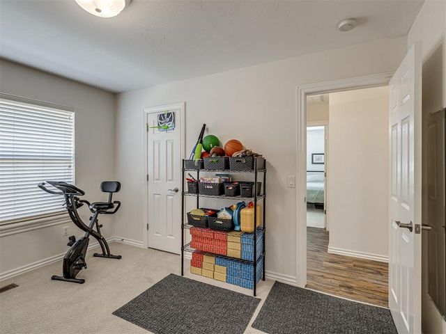 204 Castle Rock Road, Yukon, OK 73099