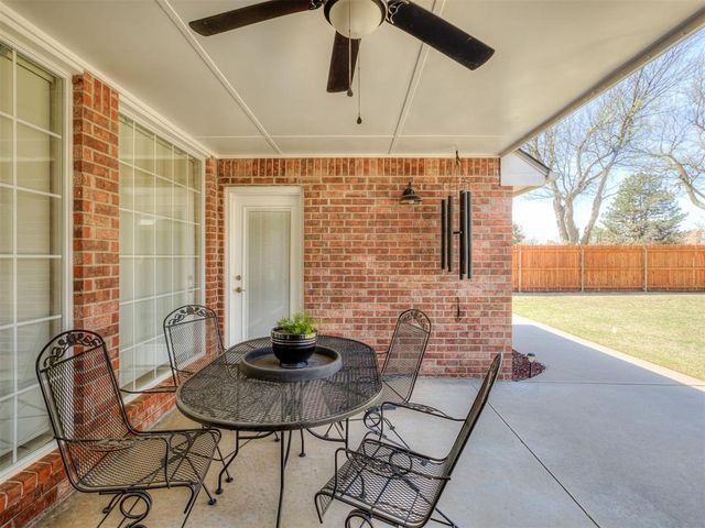 204 Castle Rock Road, Yukon, OK 73099
