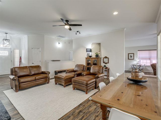 204 Castle Rock Road, Yukon, OK 73099