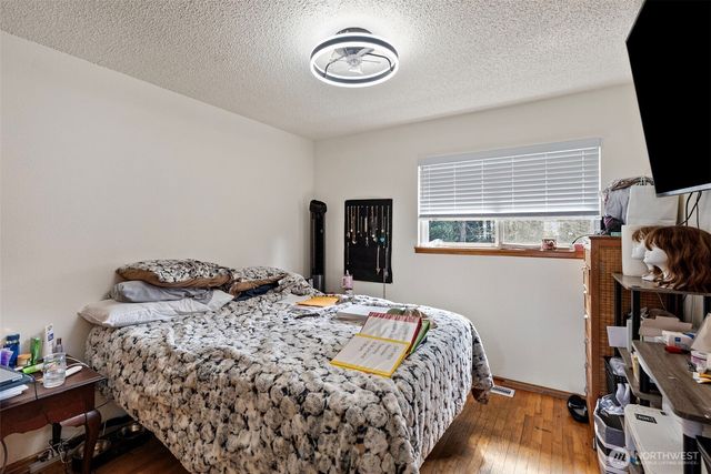 194 May Street W, Port Orchard, WA 98366