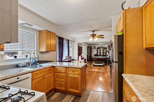 194 May Street W, Port Orchard, WA 98366