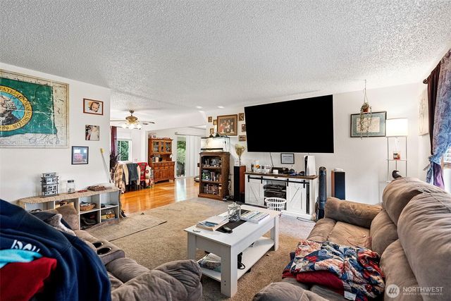 194 May Street W, Port Orchard, WA 98366