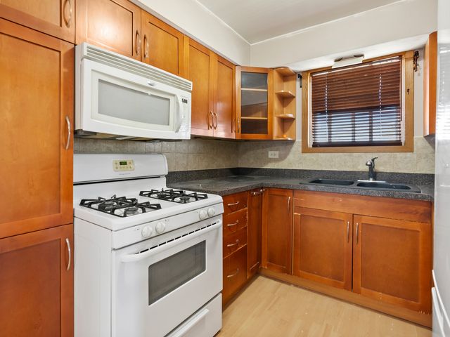 8059 W 84th Street 3N, Justice, IL 60458