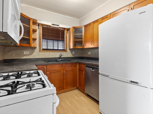 8059 W 84th Street 3N, Justice, IL 60458