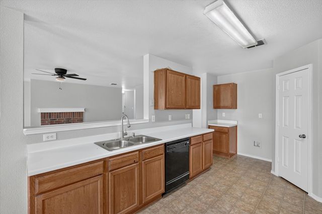 2805 Cameron Way, Mesquite, TX 75181