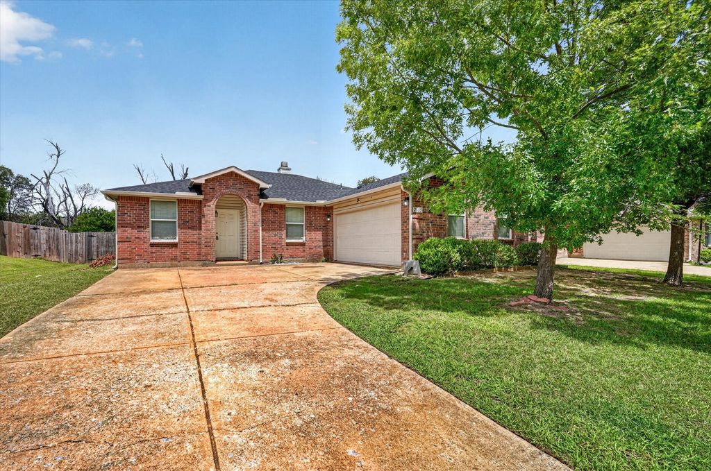 2805 Cameron Way, Mesquite, TX 75181