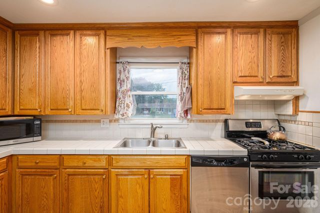 4012 Allison Street, Hickory, NC 28601
