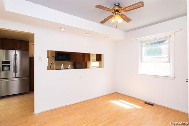 9622 Seminole, Redford, MI 48239