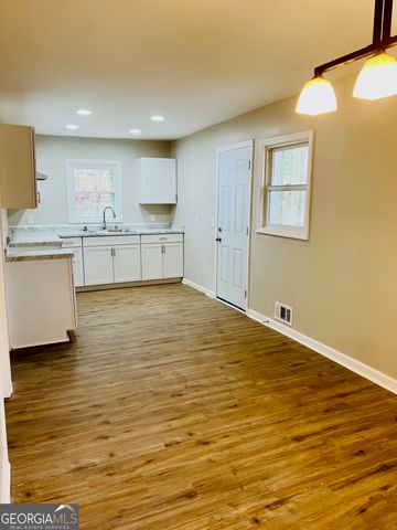 2535 Susan Lane, Atlanta, GA 30331