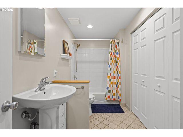 3810 Se BYBEE Blvd, Portland, OR 97202