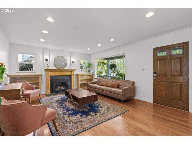 3810 Se BYBEE Blvd, Portland, OR 97202