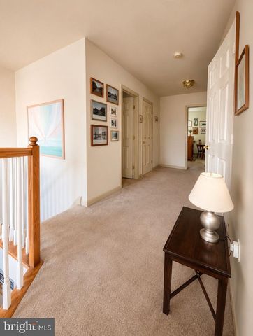 1032 ITHICA, Reading, PA 19605