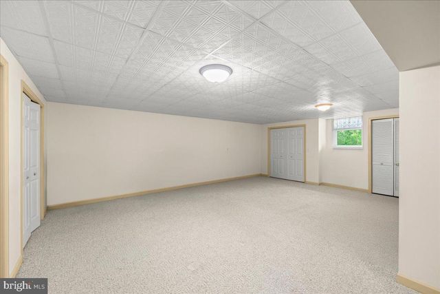 1032 ITHICA, Reading, PA 19605