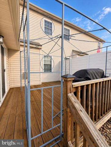 1032 ITHICA, Reading, PA 19605